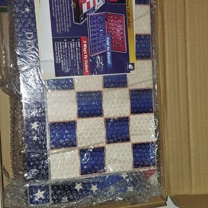 Brand New Inbox Deluxe 2020 Battle Of The White House Chess Set